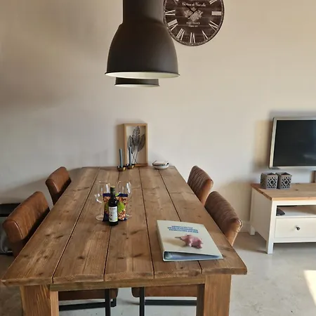 De Varkensstal Semesterbostad