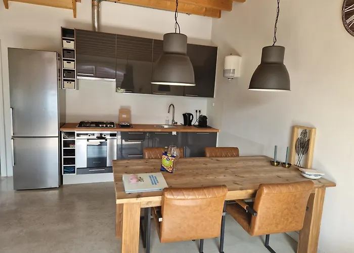 De Varkensstal * De Heurne