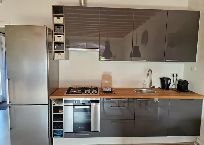 De Varkensstal * De Heurne