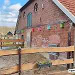 De Varkensstal *