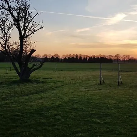 De Varkensstal Дом отдыха De Heurne