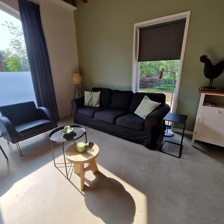 De Varkensstal Nyaraló *