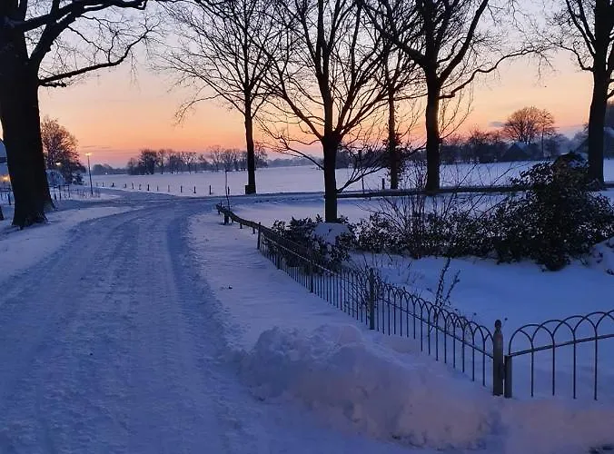 De Varkensstal Nyaraló *